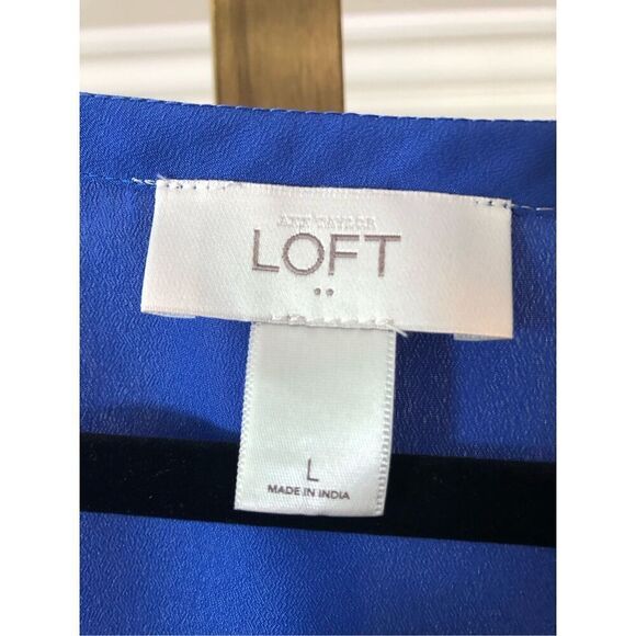 Loft Women’s Blue and Black Embroidered Pattern Tank Blouse Size L - Picture 6 of 6